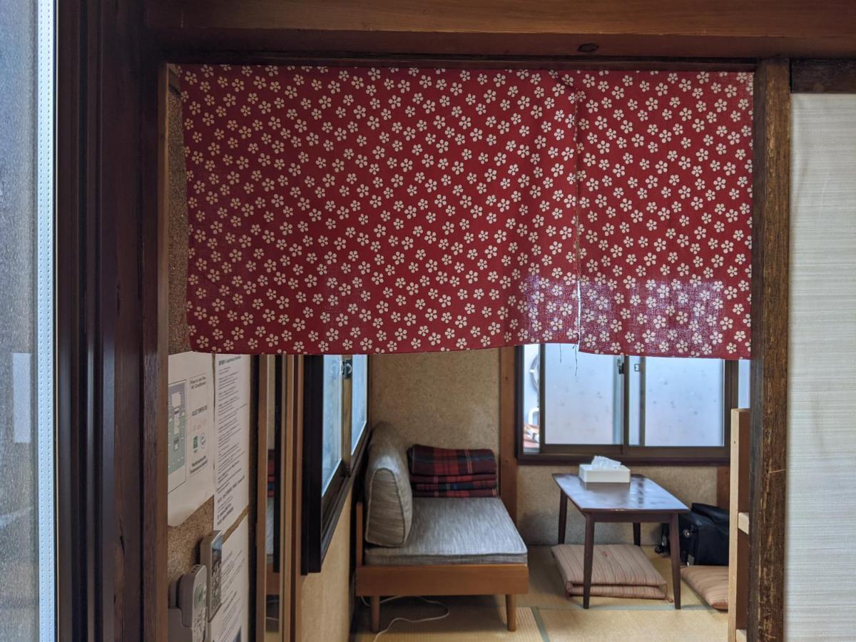 Guesthouse Tomaru Takayama  Ngoại thất bức ảnh